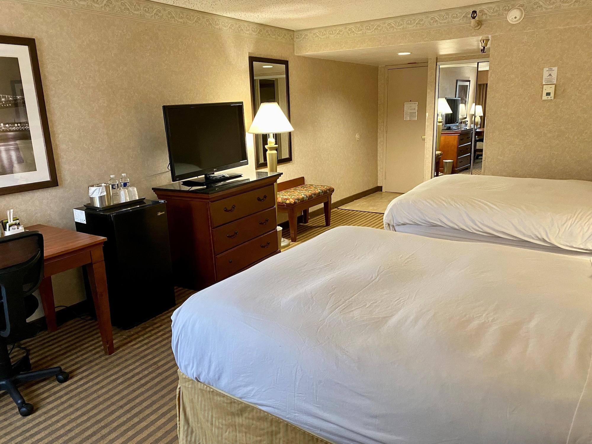 Radisson Philadelphia Northeast Hotel
