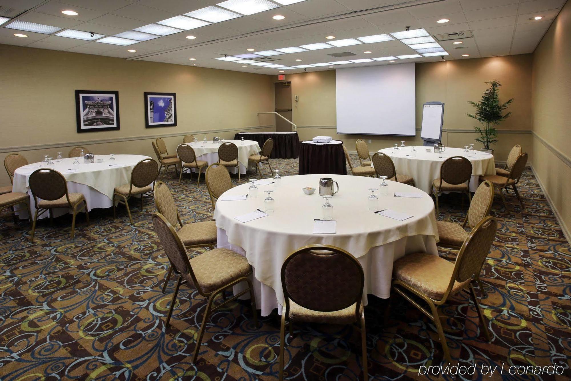 Radisson Philadelphia Northeast 3* Trevose